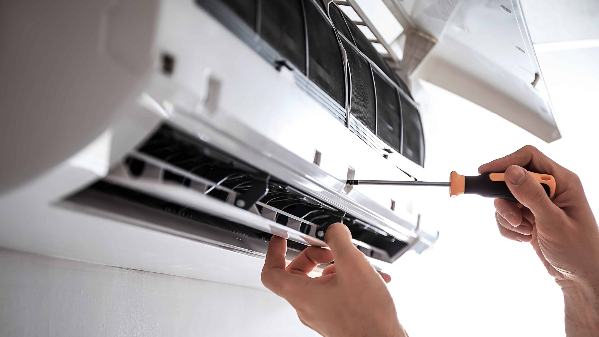 Service și Reparații 1 ACService Reparatii 2